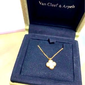 Van Cleef & Arpels Sweet Alhambra Mother of Pearl Necklace 18k Yellow Gold Japan